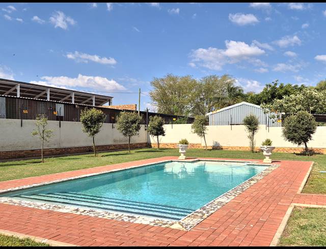 2 BEDROOM APARTMENT FOR SALE IN BENONI NORTH